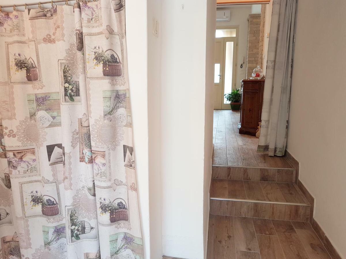 A Casa Di Clementina Leilighet Raffa Eksteriør bilde